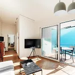 Unique Gandria Attic By Quokka 360 - Elegant View Апартаменты *