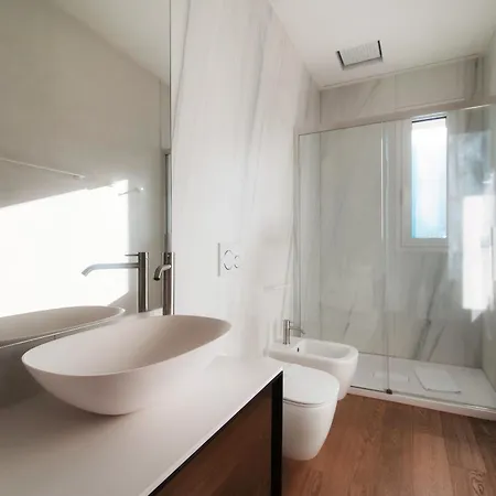 Unique Gandria Attic By Quokka 360 - Elegant View Apartment *