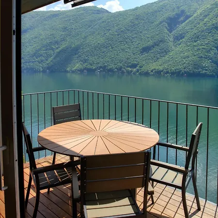 Unique Gandria Attic By Quokka 360 - Elegant View Apartment