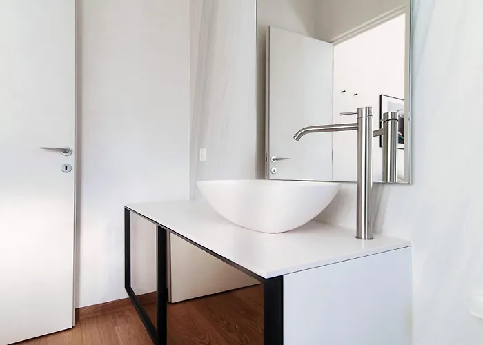 Διαμέρισμα Unique Gandria Attic By Quokka 360 - Elegant View *