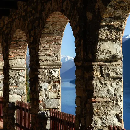 Unique Gandria Attic By Quokka 360 - Elegant View Apartment Lugano