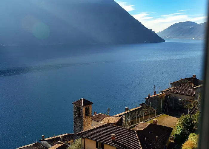 Unique Gandria Attic By Quokka 360 - Elegant View Apartment Lugano