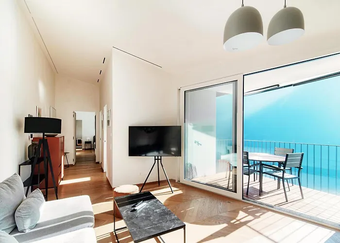 Unique Gandria Attic By Quokka 360 - Elegant View Apartment *