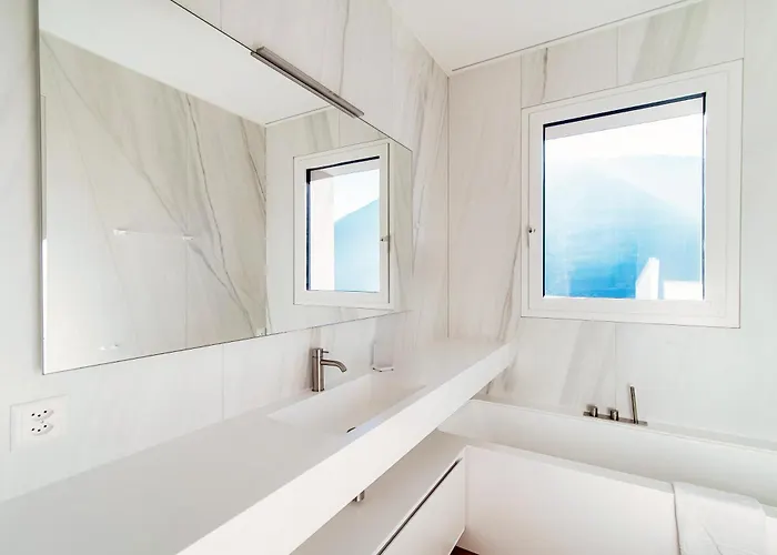 Apartment Unique Gandria Attic By Quokka 360 - Elegant View Lugano