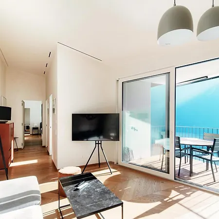 Unique Gandria Attic By Quokka 360 - Elegant View Apartament *