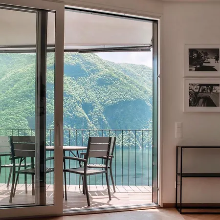 Unique Gandria Attic By Quokka 360 - Elegant View Apartament *